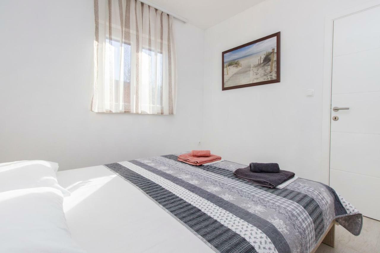 Apartmani Gabriella Vodice Bilik gambar