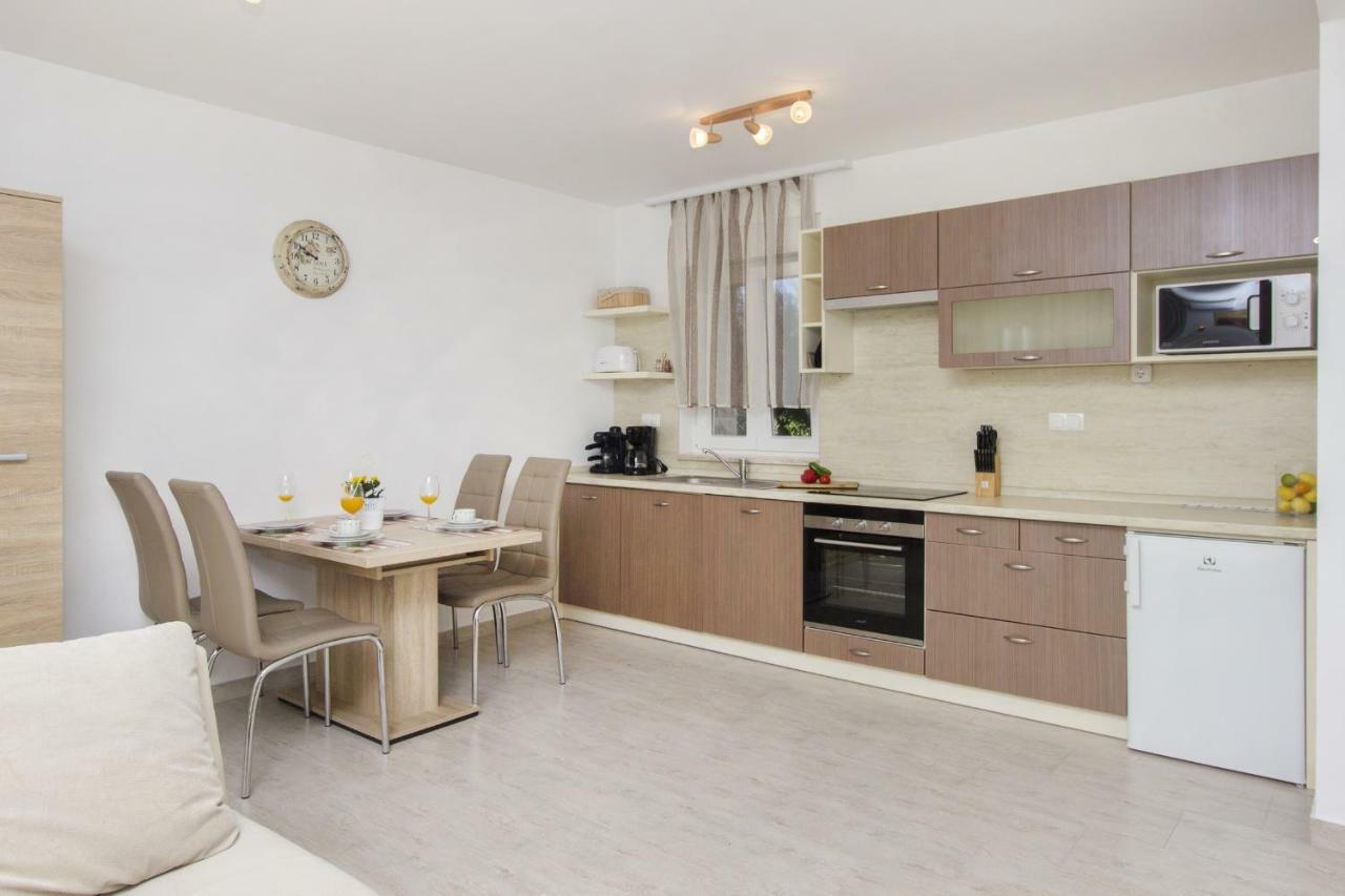 Apartmani Gabriella Vodice Luaran gambar